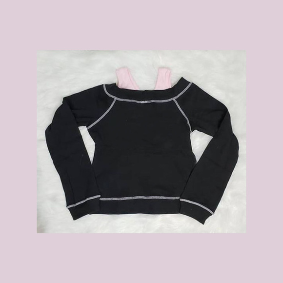 Zoey Beth Cold Shoulder Sweatshirt NWOT Size M - Picture 3 of 7